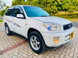 A picture of RAV4 NAMBA C CC 1790 FULL AC PRICE 11M CALL..0652438053