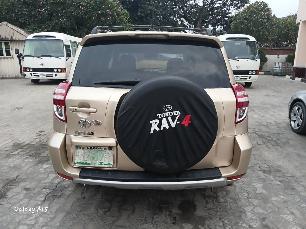 A picture of Toyota RAV4 keyless