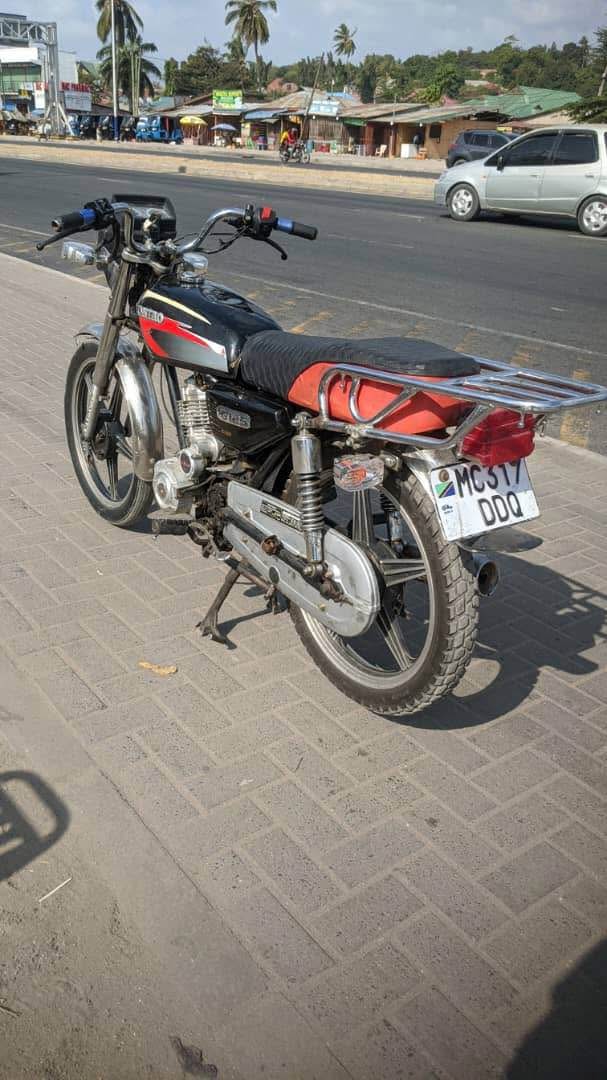 A picture of CG 125