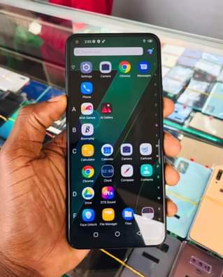 A picture of Infinix note 7
