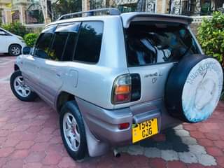 A picture of TOYOTA RAV4 BEI MILIONI 12 5
