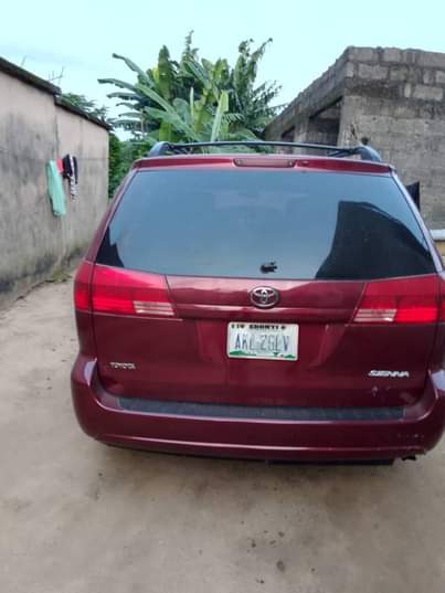 A picture of Sharp and clean big sienna Everything working perfectly Price 3
