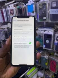 A picture of Iphone X
