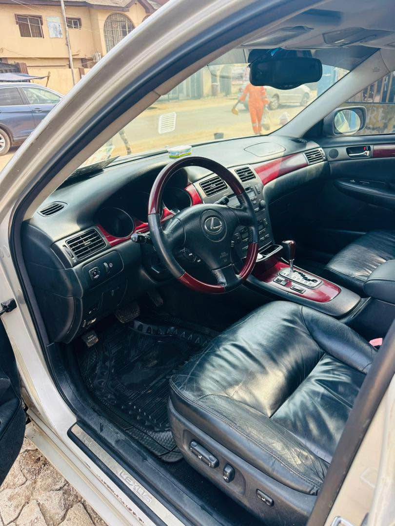 A picture of  Lexus Es 330 nothing to fix