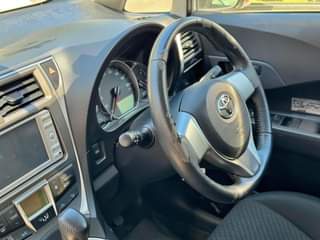 A picture of TOYOTA RACTIS