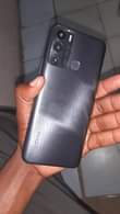 A picture of Infinix hot12i