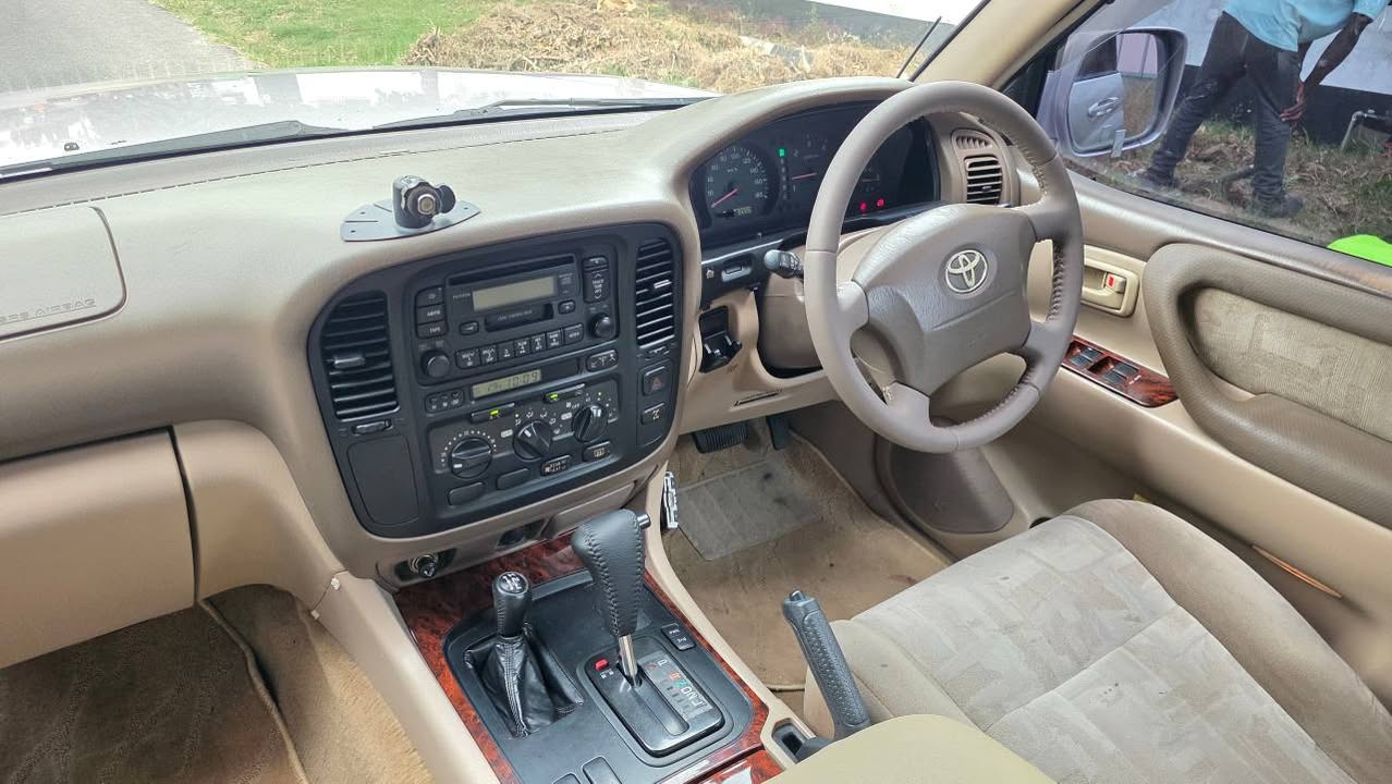 A picture of TOYOTA CRUISER VX DIESEL
