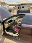 A picture of Lexus ES300 with zero issues going for 2.2M wuse 2