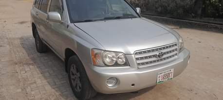 A picture of Neatly used 2003 Toyota highlander 4 cylinders 08065728065