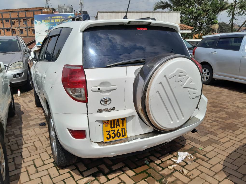A picture of Rav4 toyota vanguard toyota