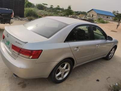 A picture of NEATLY USED 07 HYUNDAI SONATA EVERYTHING WORKING PERFECTLY