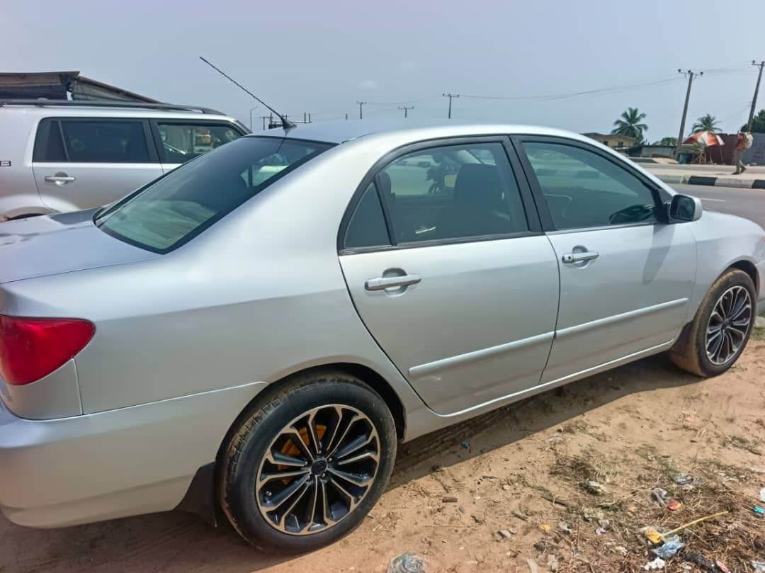 A picture of Toyota Corolla 05