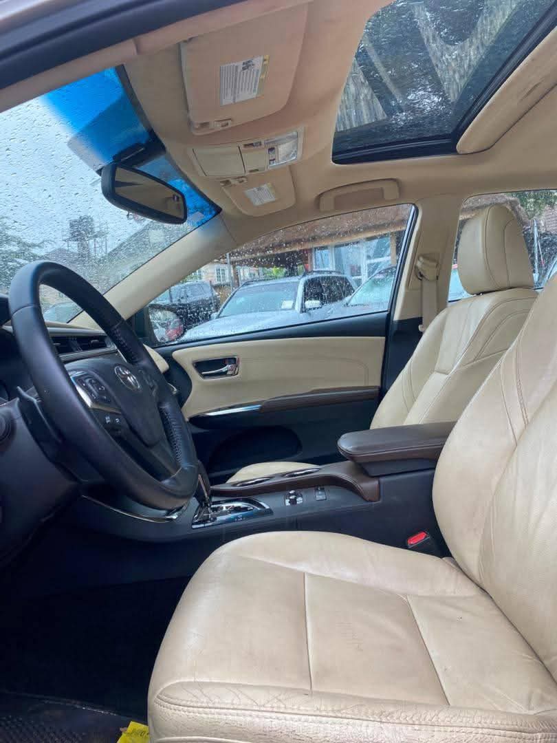 A picture of 2016 Toyota Avalon 2016