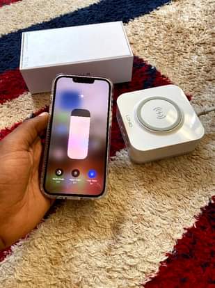A picture of Iphone 13 plain 5G