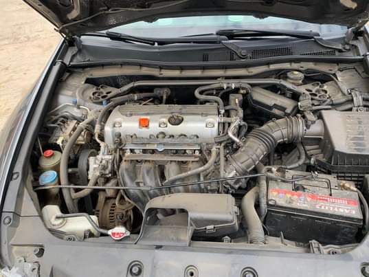 A picture of Honda Accord 2012
