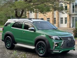 A picture of TOYOTA FORTUNER