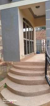 A picture of Ugrent sale 180m semi detached House on sale located at