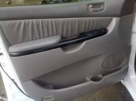 A picture of Toyota Sienna 2004 for sale