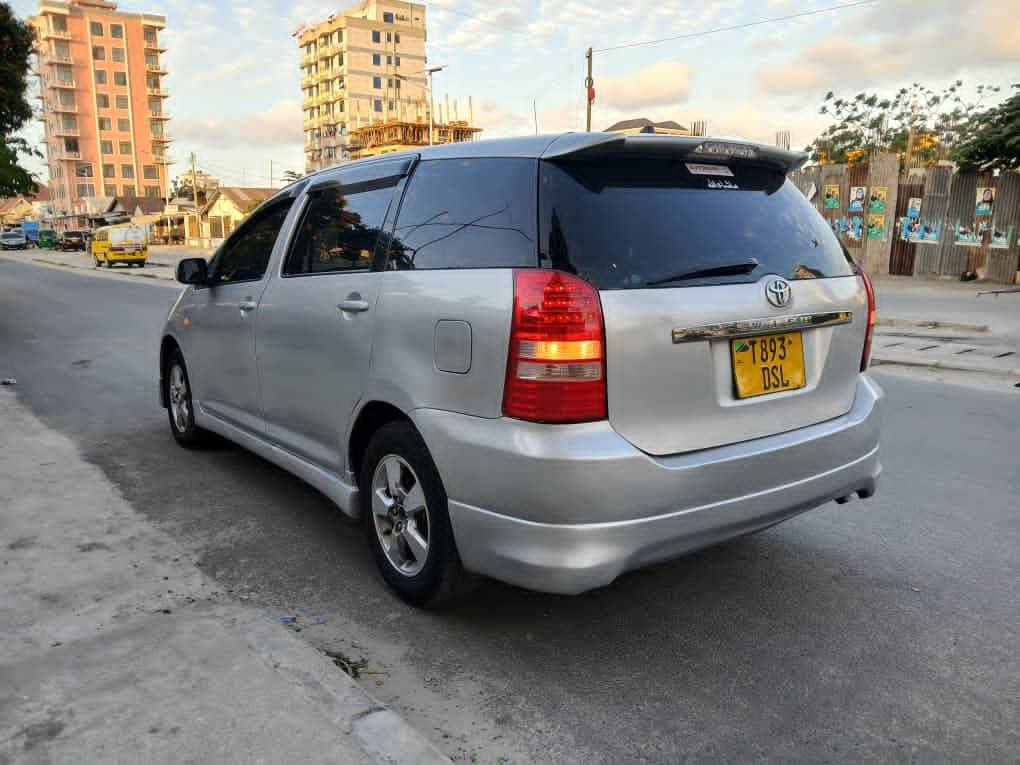 A picture of Toyota wish