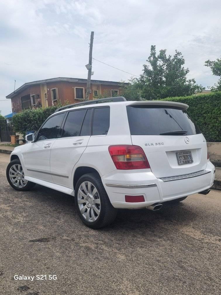 A picture of Car