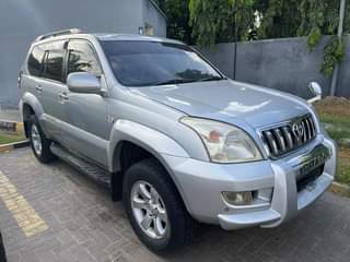 A picture of Prado diamond zipo mbili zote ni kali Bei ml 28