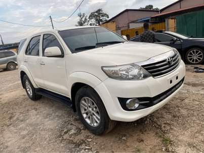 A picture of Registered 2015 Toyota Fortuner V4