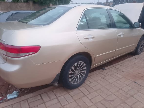 A picture of 2004 Honda Accord Eod