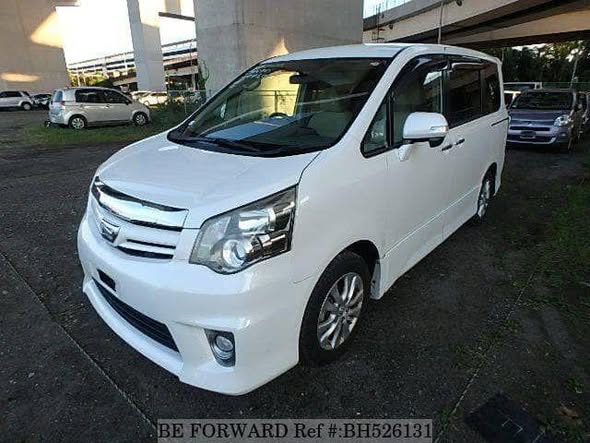 A picture of 2011 Toyota noah noah si
