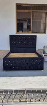 A picture of Nina uza Kitanda 5 6 Bei 185 tu nipgie 0689319654