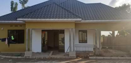 A picture of Kira Estate 3bedroom on Sale 195million on plot 13decimals Titled.