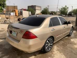 A picture of Distress sales Honda Accord Discussion continue 2007 model buy drive