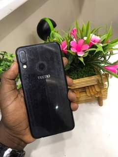 A picture of TECNO CAMON 11 32gb 3ram 4glite