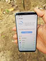 A picture of SAMSUNG S8