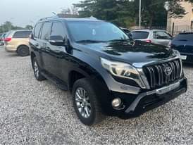 A picture of 2016 Toyota Prado with V6 Engine