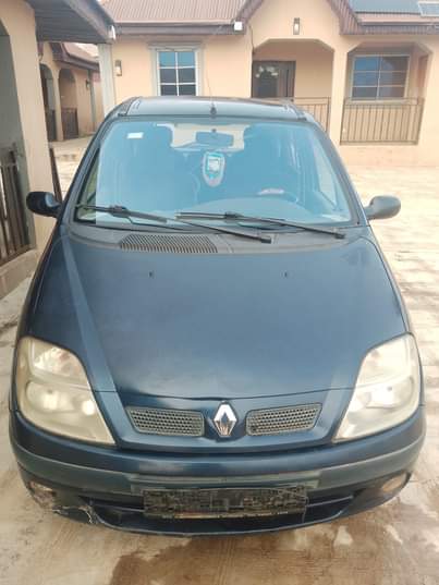 A picture of Registered Renault Sharp engine Manual transmission First body with clean