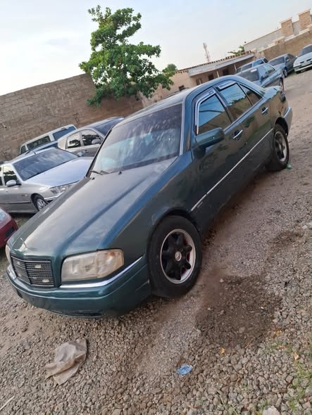 A picture of Mercedes c180