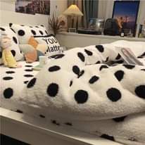 classifieds/blankets