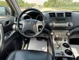 A picture of CLEAN FOREIGN USED TOYOTA HIGHLANDER 2010 MODEL 8M NET PRICE