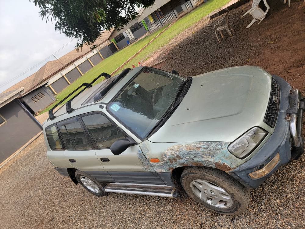 A picture of Toyota rav4