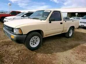A picture of Toyota pickup hilux for sale at Lagos state 800 000