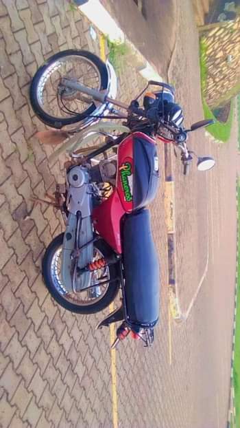 A picture of 2013 India Bajaj boxer