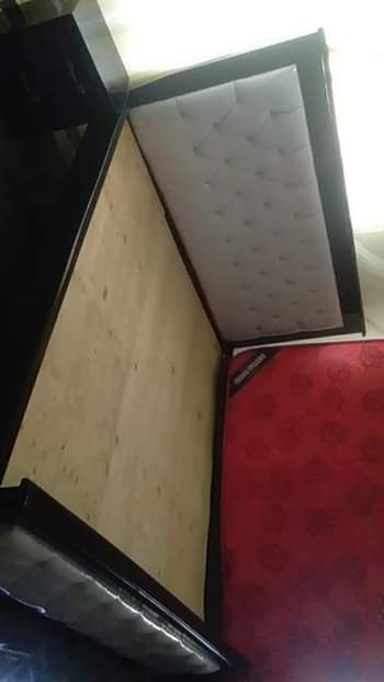 A picture of 6by6 for sale with bedside drawer