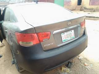 A picture of Kia carote 2012