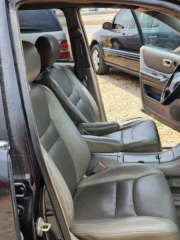 A picture of EXTREMELY SOUND PRE OWNED 2004 TOYOTA HIGHLANDER SMOOTH DRIVE UNTEMPERED