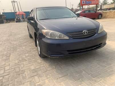 A picture of Toyota Camry 2004
