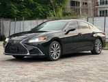 A picture of FOREIGN USED 2019 LEXUS ES350
