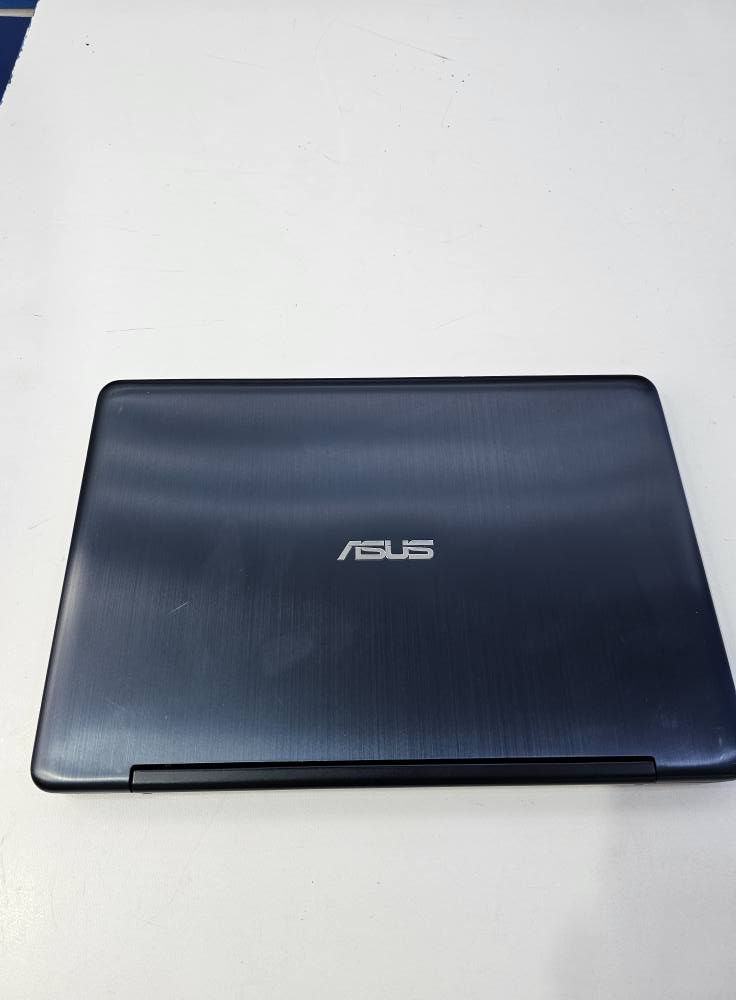 A picture of Asus laptop