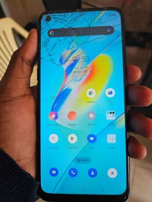 A picture of OPPO A54
