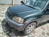 A picture of Honda CR V 2000 Otitun seh another mind blowing sales