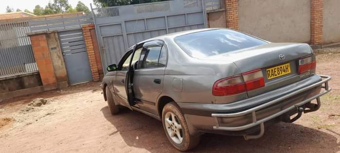 A picture of 1996 Toyota Carina E